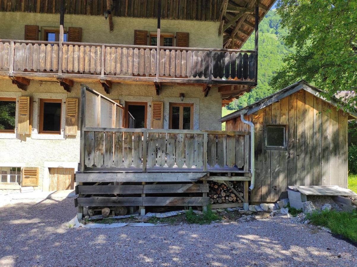 Appartement Dans Chalet 5 Chambres 130 M2 Centre Village Монтрион Екстериор снимка